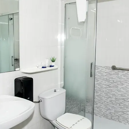 Voar מלון ריבאדאו